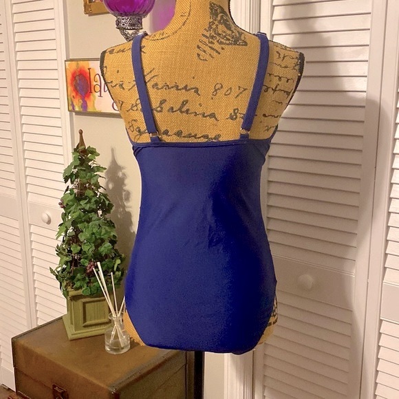 NWT HOLIPIK Womens 1pc swim suit. MED. Made of Nylon & Spandex - Picture 3 of 11